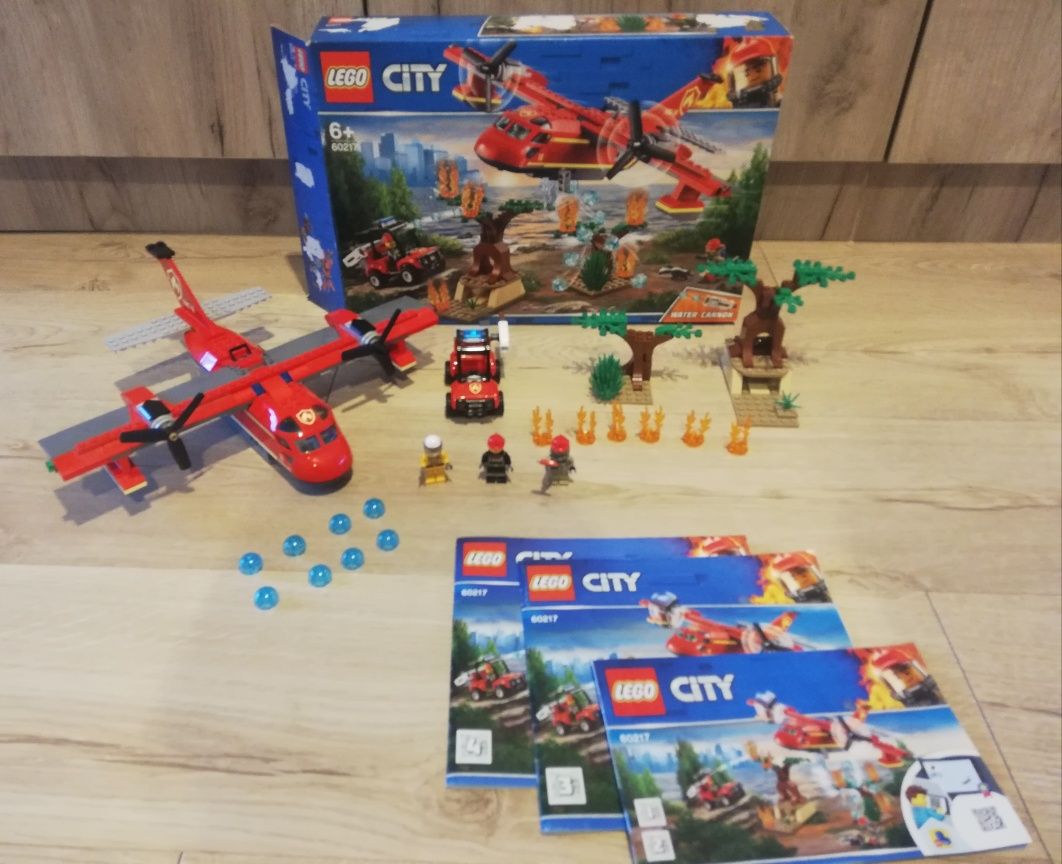 LEGO City 60217 Samolot strażacki