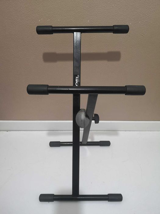 SUPORTE PARA COMBO GUITARRA - Marca Proel em estado novo nunca usado