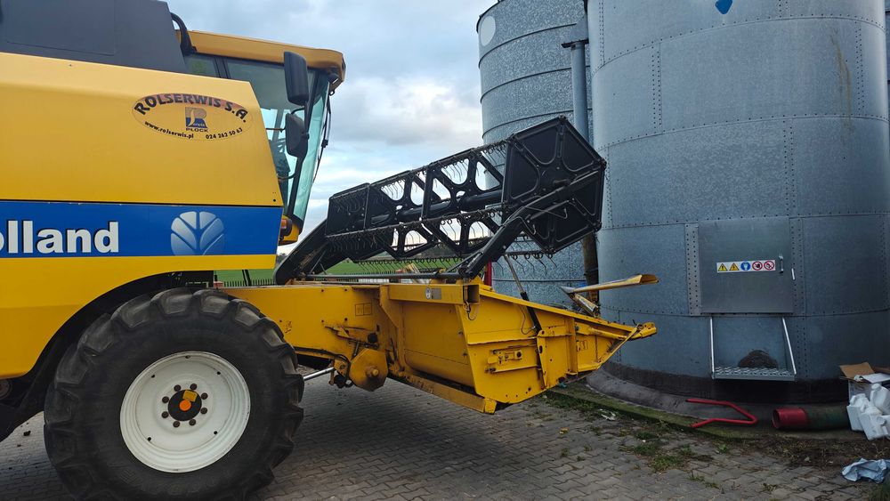 Kombajn Zbożowy New Holland TC 5070