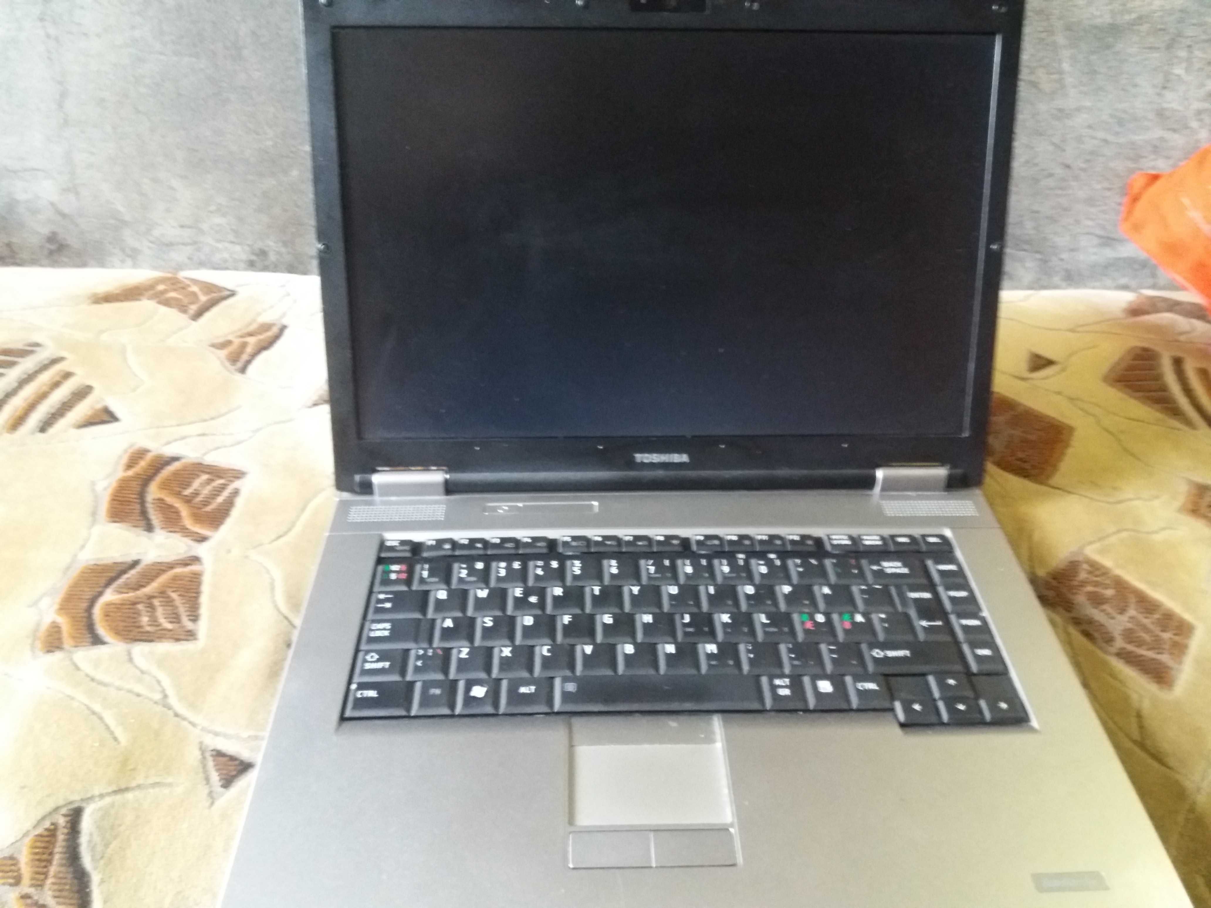Ноутбук Toshiba satellite pro