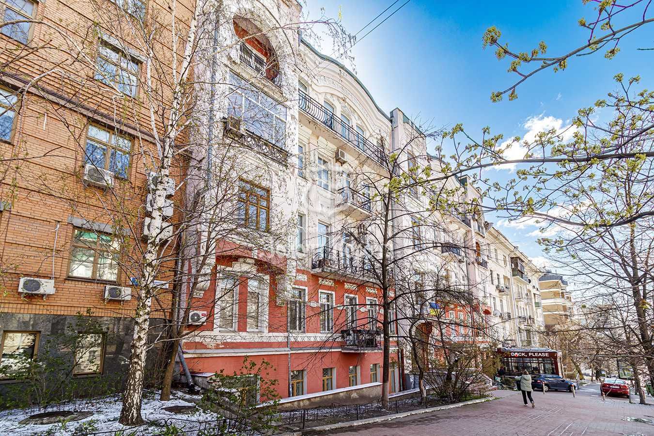 Приміщення під комерцію. Володимирська, 81а, царський будинок, Центр