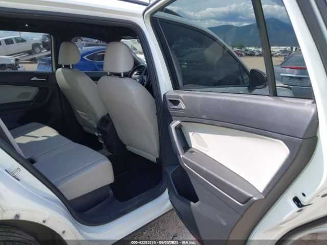 2020 volkswagen TIGUAN SE R-LINE