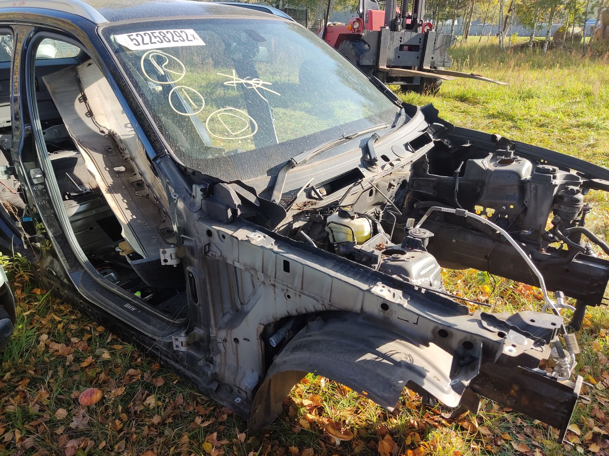 Karoseria ćwiartki BMW X1 E84 Black Shappire Progi Podłużnice Błotniki