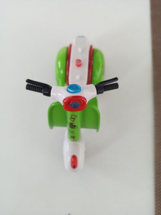 Мотоцикл, байк, инерционный с поворачивающимся рулём