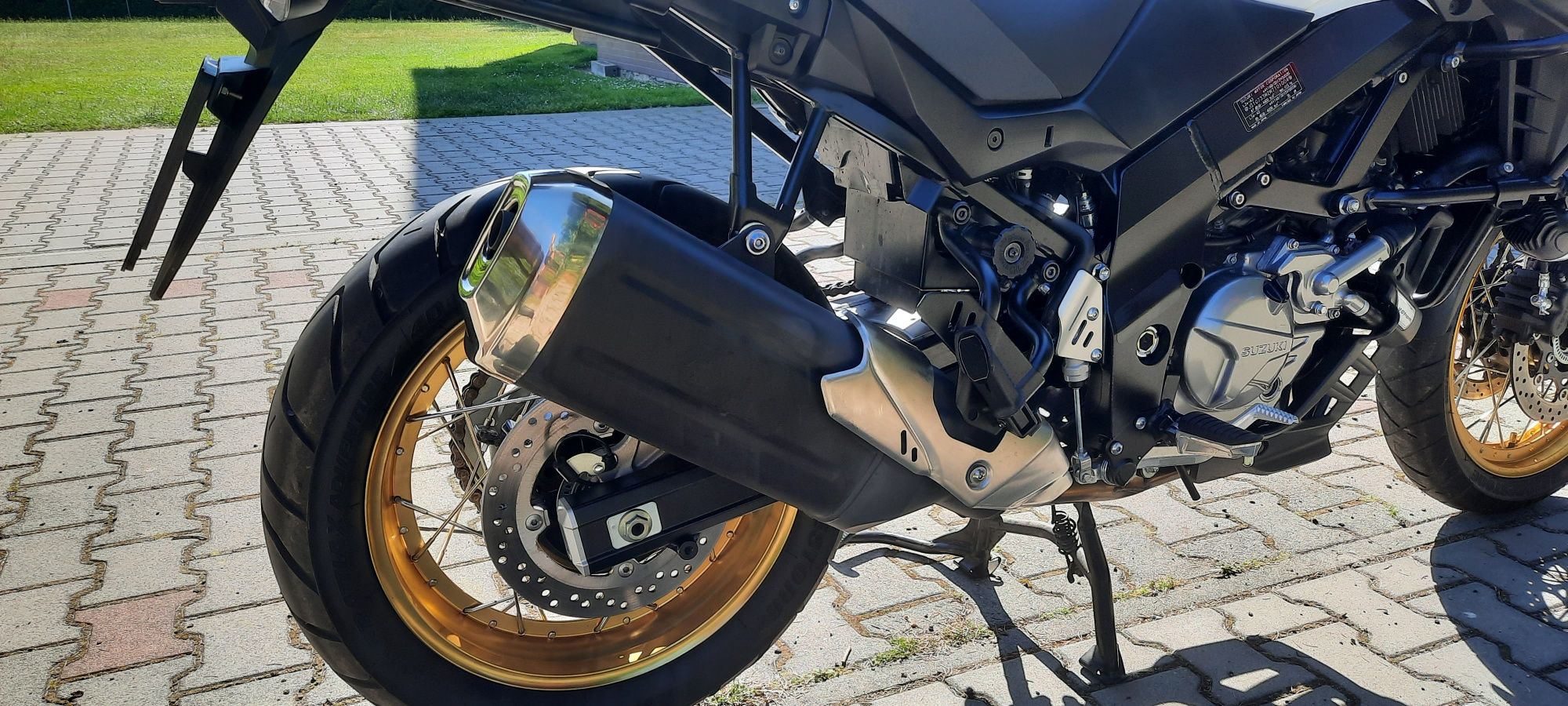 Suzuki Dl 650 XT V-strom 2021 rok mały przebieg, doposażony
