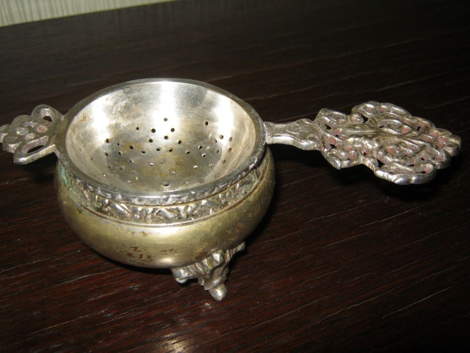 Чайный комплект.Серебрение.Бульетка.Ситечко,Сахарница.