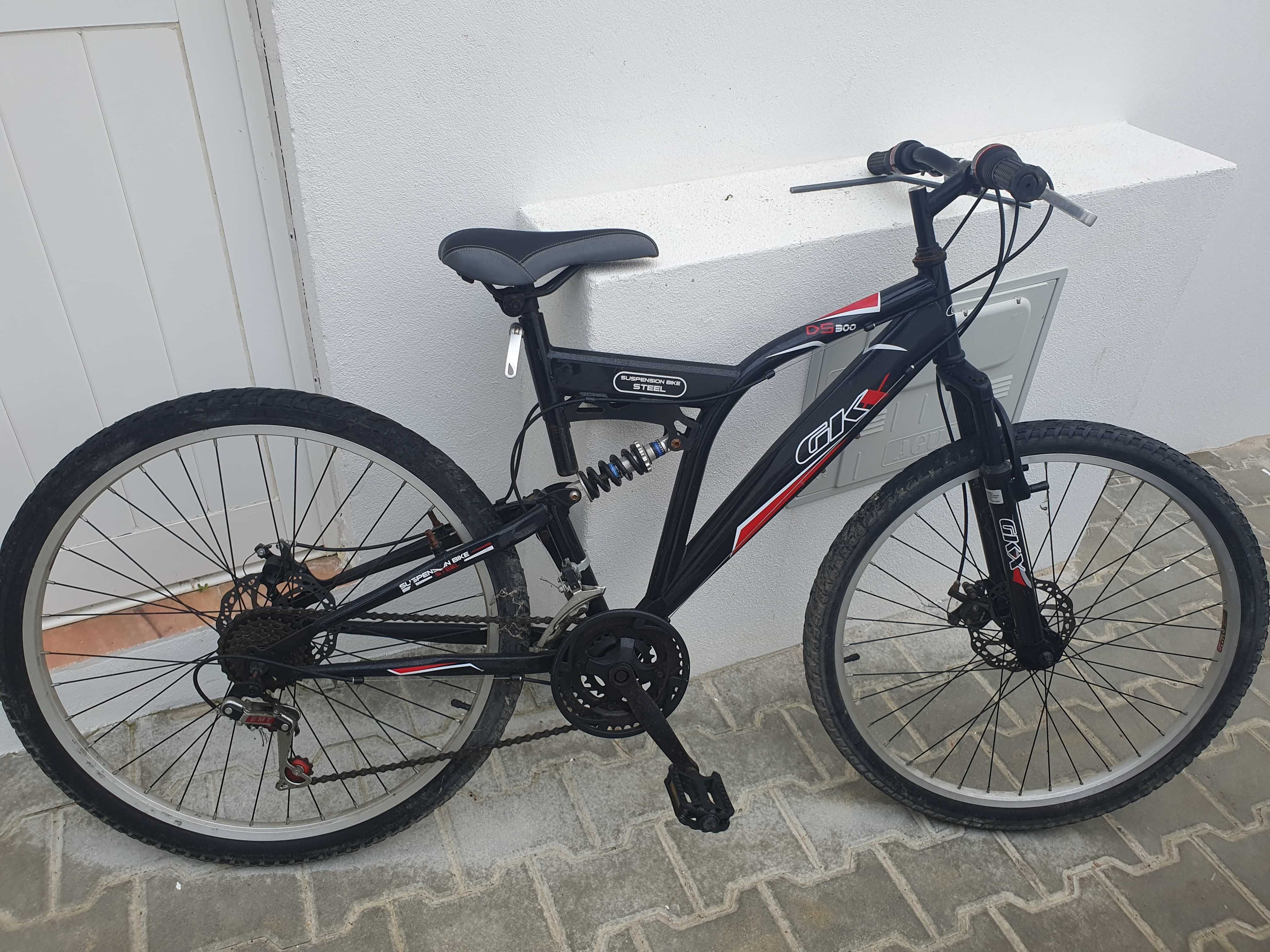 Bicicleta GKX DS 300, aro 26"