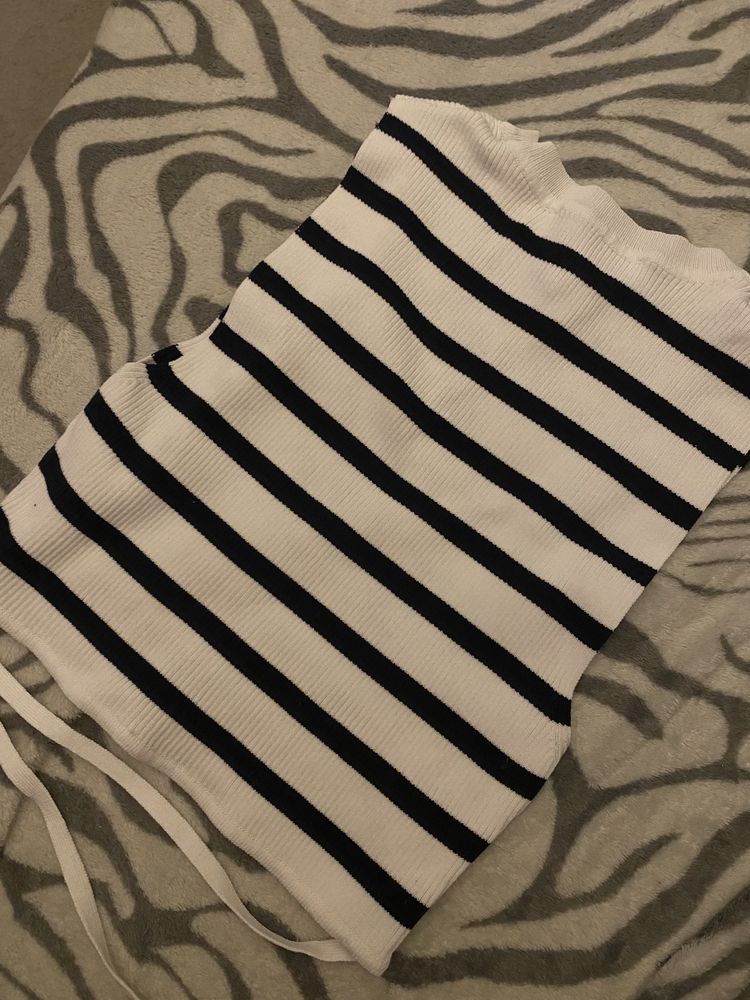 Crop top biały zara w granatowe paski