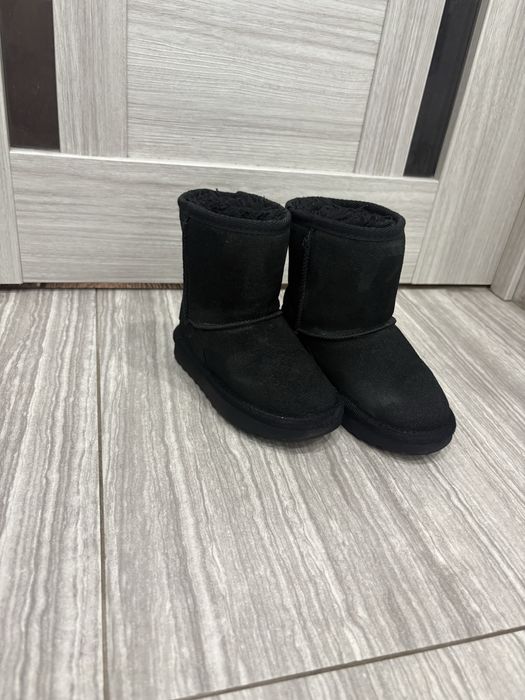 Угги, зимові ботинки, уггі