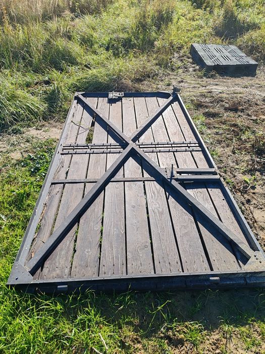 Stelaż na bramę...