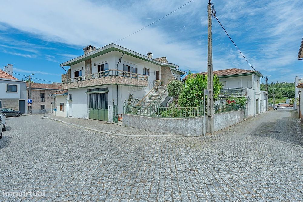 Moradia T4 para venda