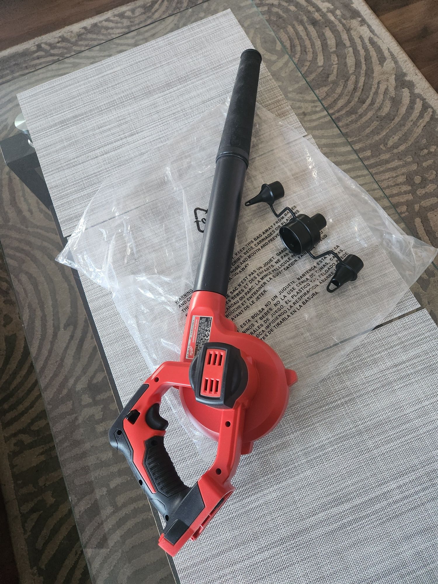 Dmuchawa Milwaukee m18 + latarka