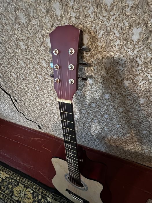 Продам гітару нова