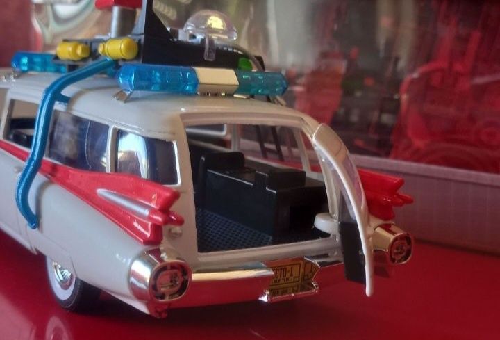 Ghostbusters escala 1:24 (da luz)