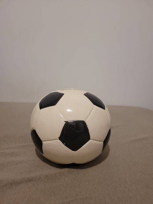 Sprzedam skarbonkę piłka nożna