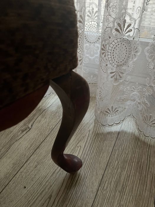 taboret stołek tapicerowany ludwikowski