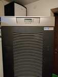 UPS Eaton 9355 27 kW 43A 400V serwerowy duży magazyn energii 972Ah