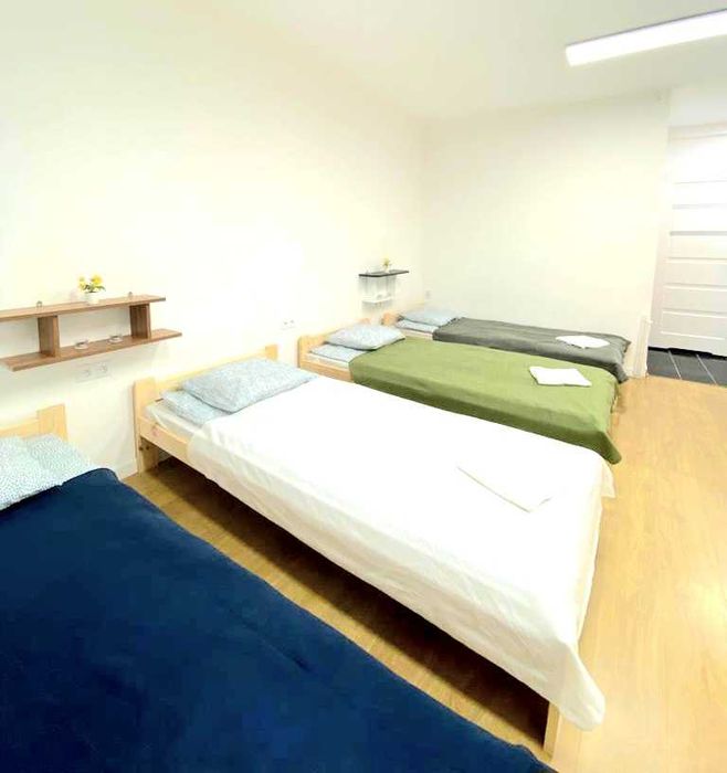 Pokój 5 os. z łazienką- nowy Hostel Warszawa Ursynów/metro Imielin