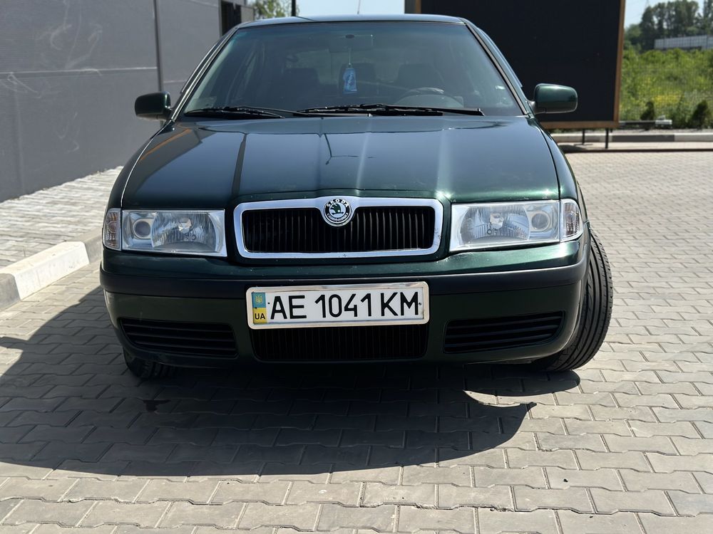 Продам Skoda Octavia Tour 1.8