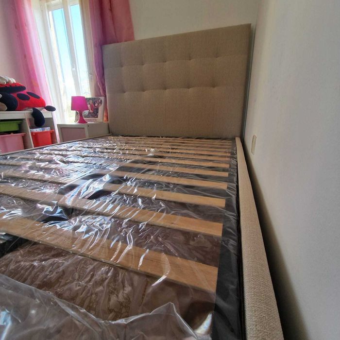 Camas De Casal Estofadas Top de Gama 190x140m Estrado Incluído 199€ !!