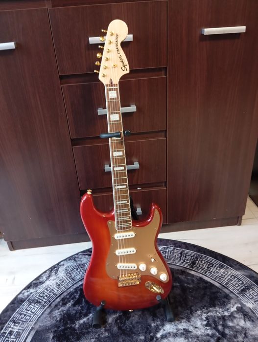 Squier 40 th annivetsary gold