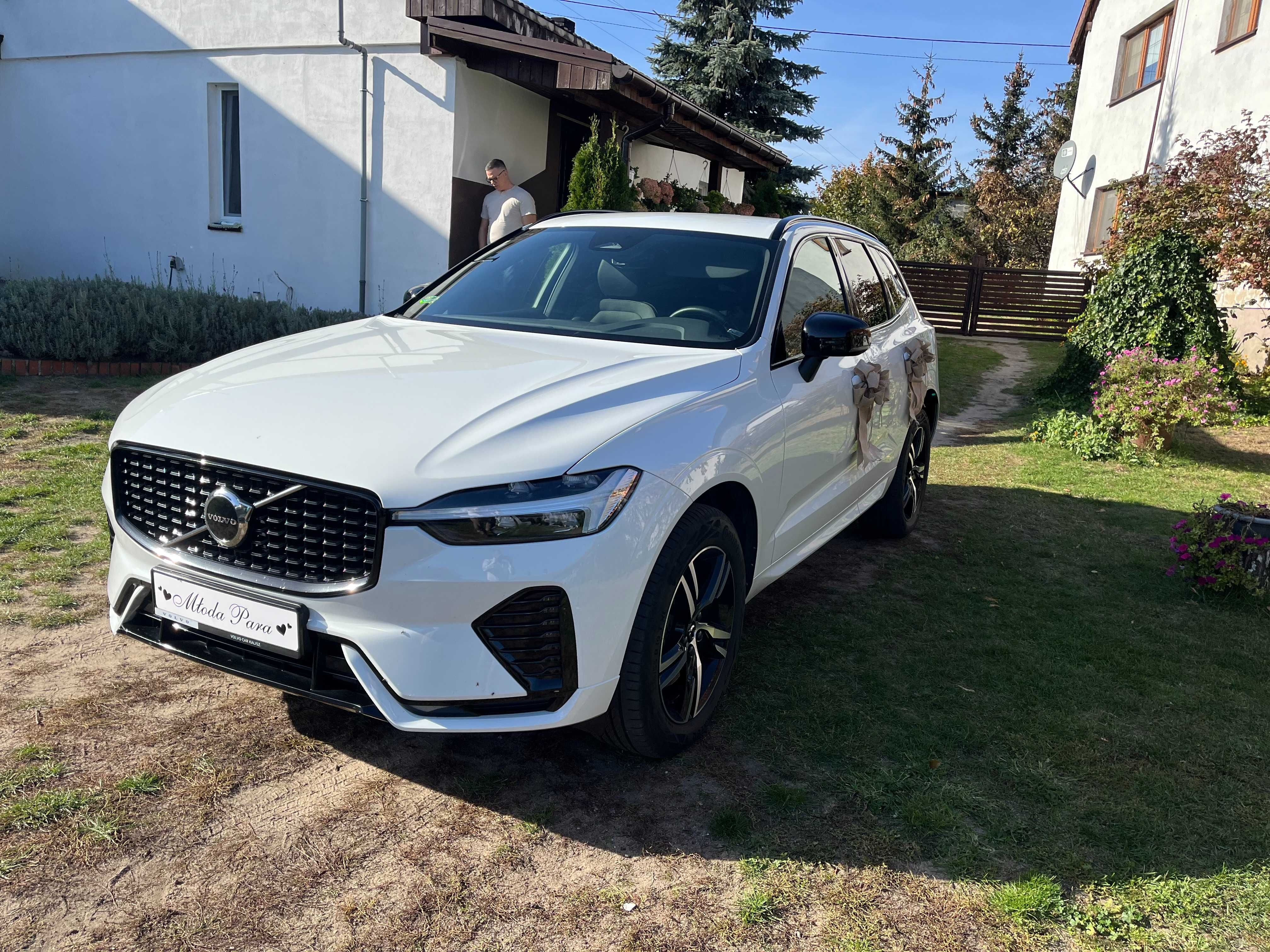 Eleganckie białe auto do ślubu Volvo XC60