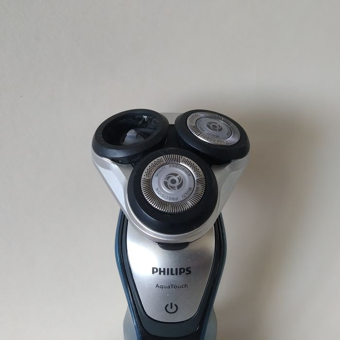 Електробритва Philips series 5000