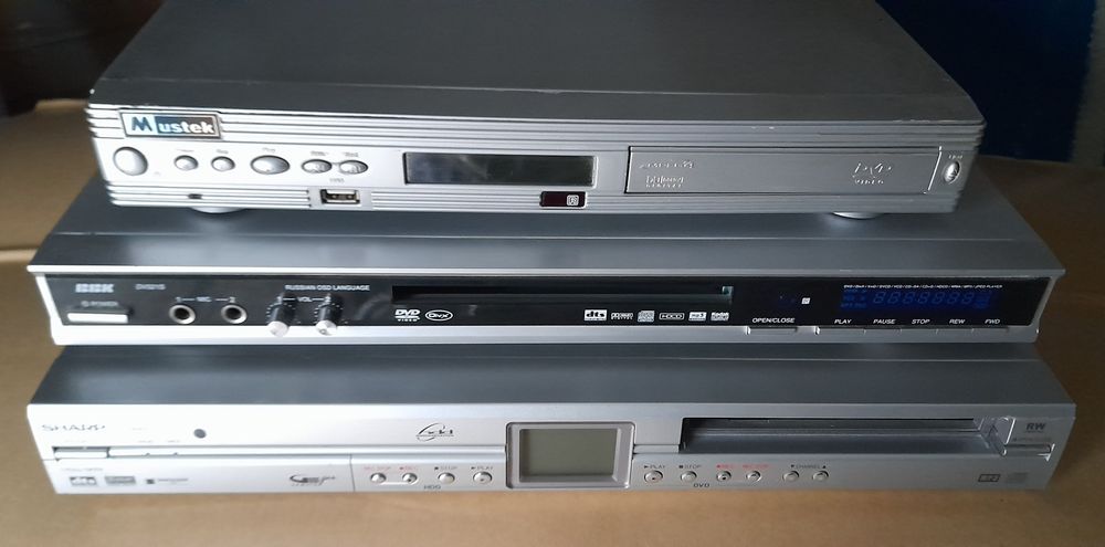 DVD проигрыватель на запчасти или восстановление.