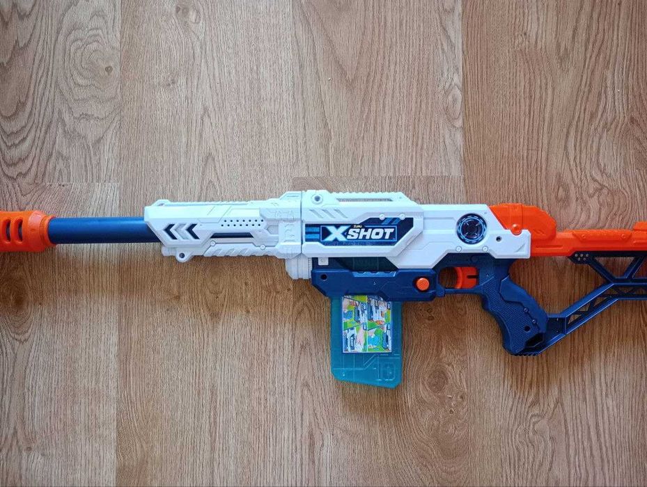 Игрушечний автомат .