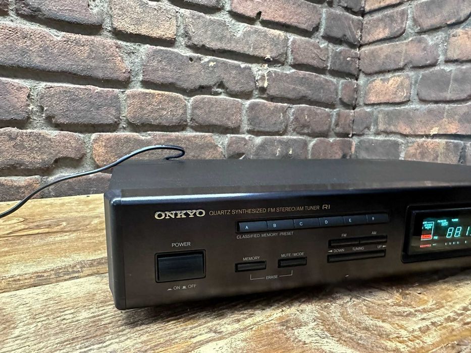 Tuner radiowy Onkyo T 4930