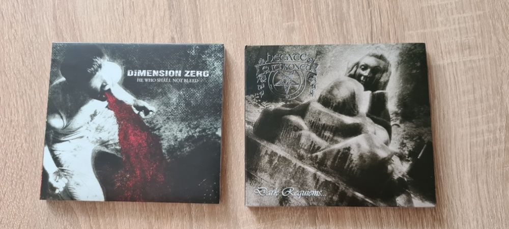 Dimension zero / Hecate enthroned