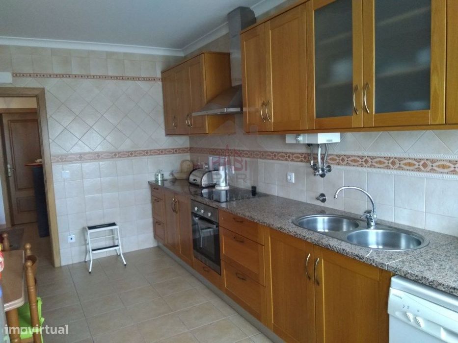 Excelente Apartamento No centro Samora Correia