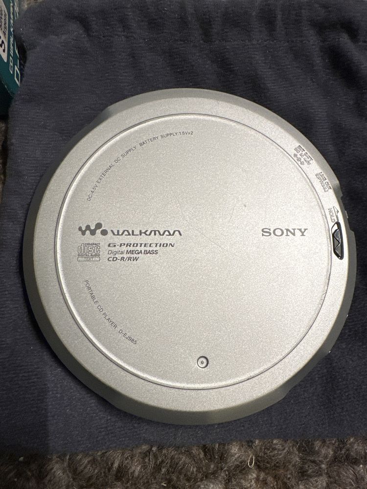 Sony CD Walkman D-EJ985