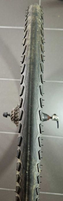 Komplet kół 28 cali shimano stx Qr szybkozamykacz 8rzędowy srebrne