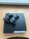 PS 3 slim 250gb.