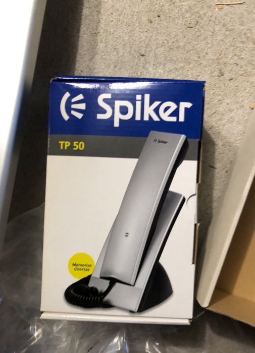 3 Telefones Novos na caixa SPIKER lote