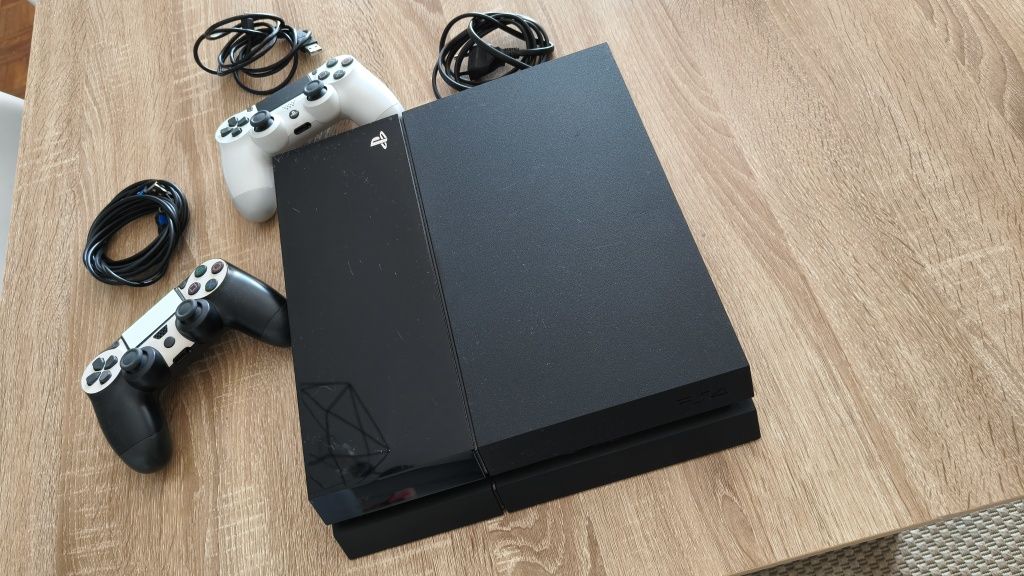 PS4 Como Nova com volante e jogos