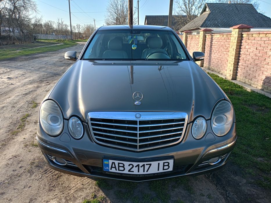 Мерседес Е211 1.8 газ/ бенз автомат