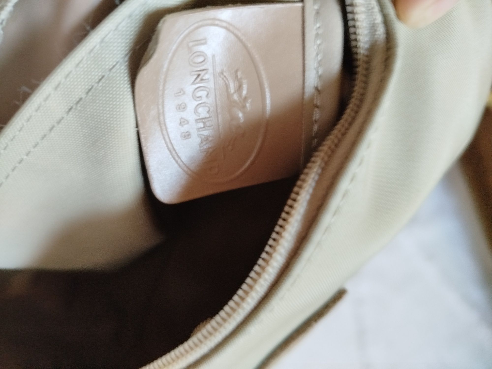 Сумка багет Longchamp з полотна та шкіри бежевого кольору