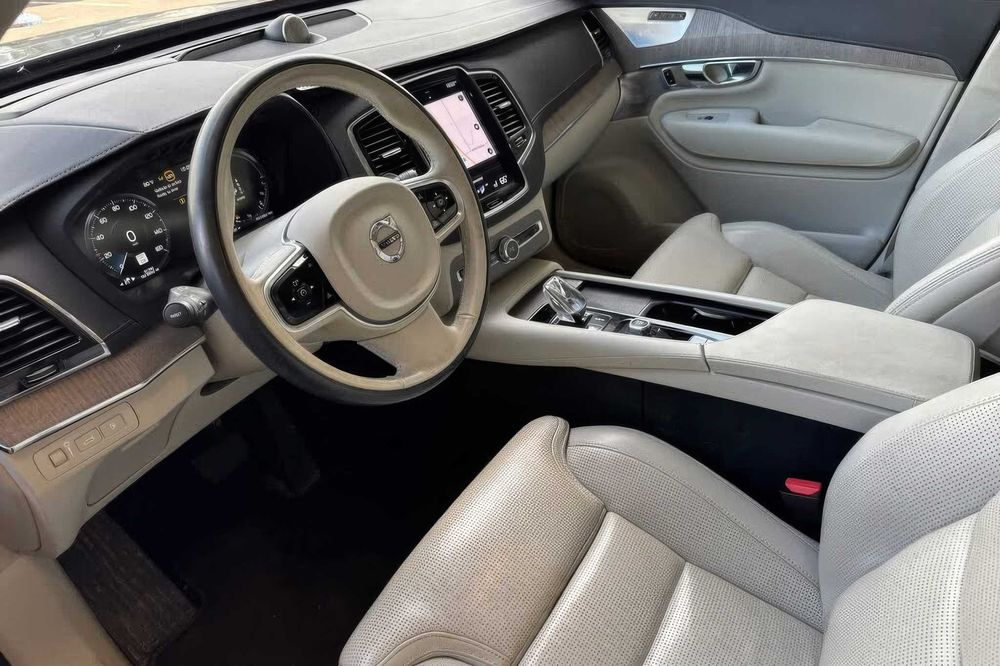 Volvo XC90 Recharge Inscription 7-Passenger      2022