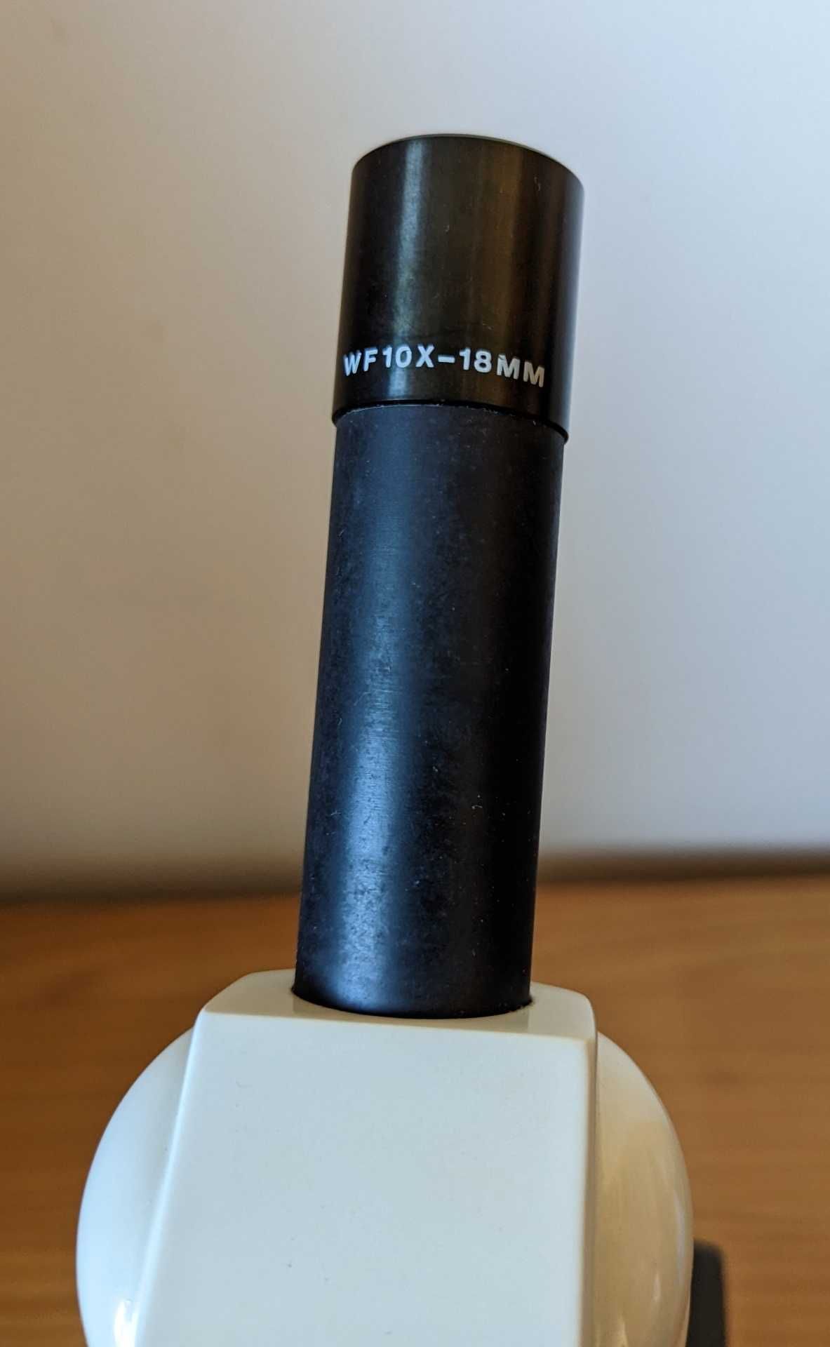 Microscópio Monocular Motic SFC-100FL