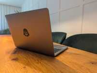 Macbook Pro 13, 2020r, 2,3GHz i7, 32GB RAM, 1TB