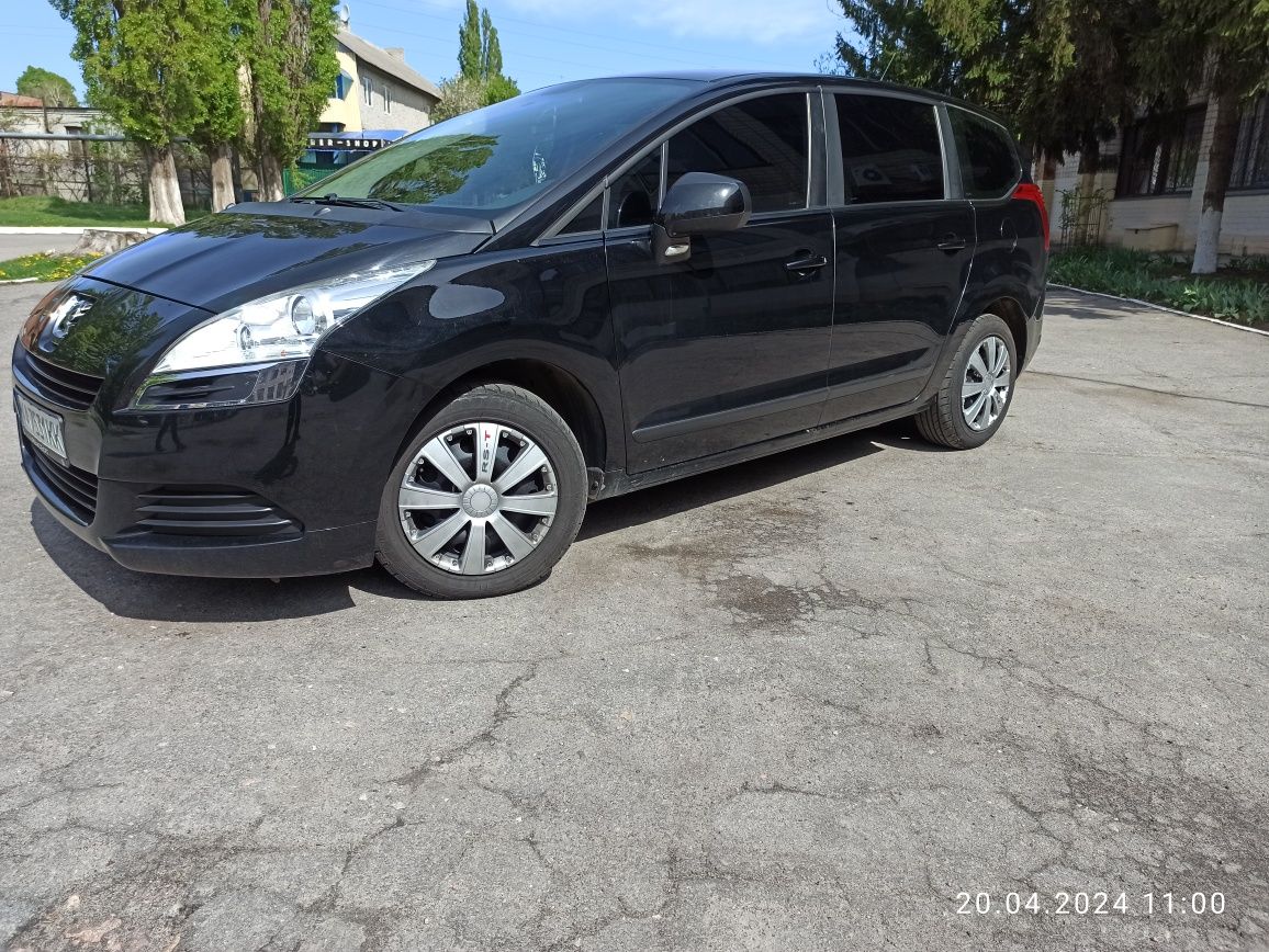 PEUGEOT 5008, 2010