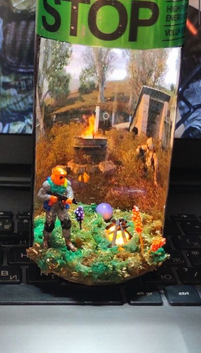 Лампа "STALKER" (Диорама) / Виручка з продажу — для ЗСУ