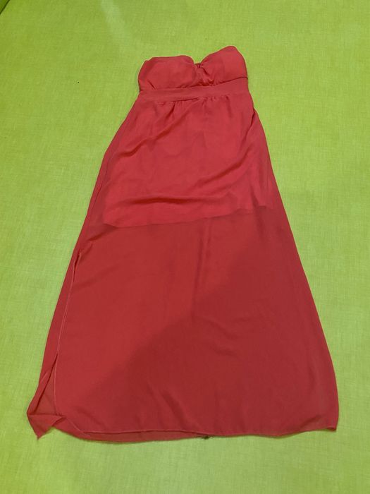 Vestido coral de cerimónia