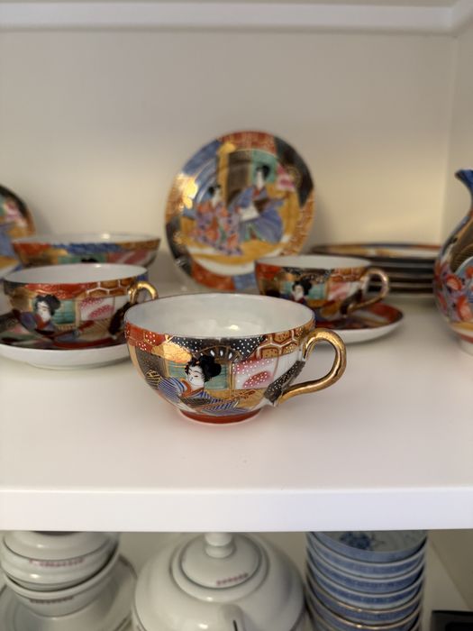 Conjunto de cha Japones (5 chavenas e pires + pratos de sobremesa)