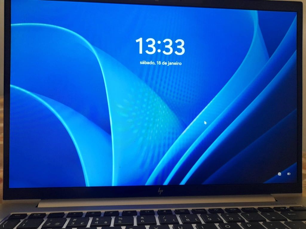 Portatil hp elitebook 840 g9 i5 Intel core  16 GB