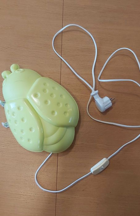 Lampka ścienna biedronka z IKEi