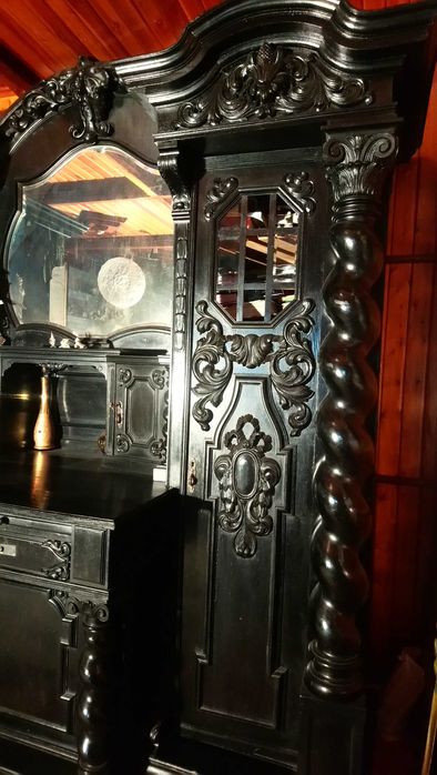 Kredens Neobarok styl Gdański Ręcznie rzeźbiony