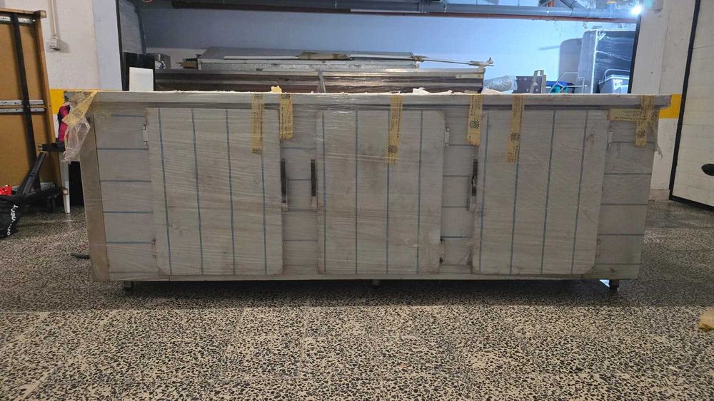 Mobilia de Café, com exaustor novo a estrear